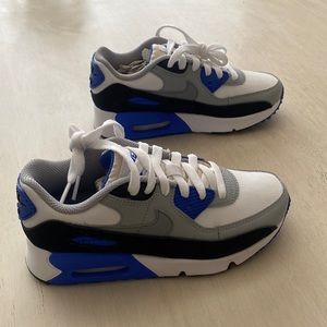 New Boys Nike Air Max Size 2Y